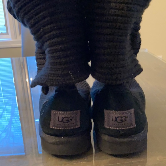 UGG Black Classic Cardy Boot - Fantastic condition - Picture 3 of 12
